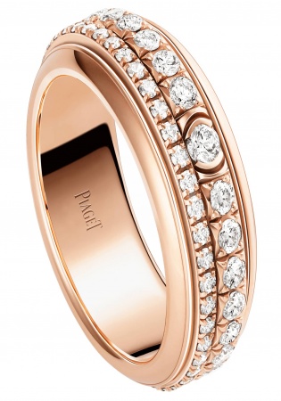 Possession ring in 18k rose gold set with 74 brilliant-cut diamonds